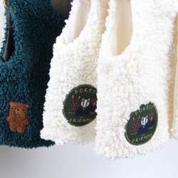 Gilets de berger imitation mouton en coton bio, ornés de jolis écusson, fait en France.
