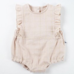 élégante barboteuse à volant pour bébé fille en lange de coton nude