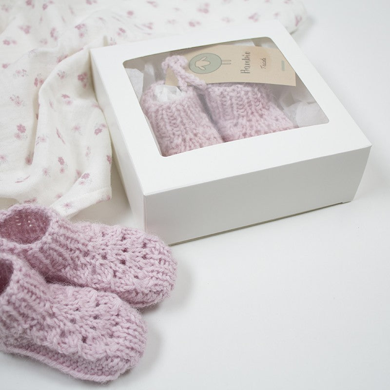 Chaussons Bambio tricotés main, dans une jolie boite à fenêtre