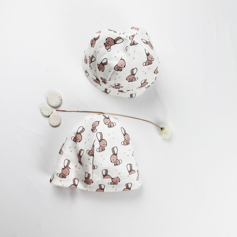 Bonnets bébés en coton organiques doublés de polaire douce