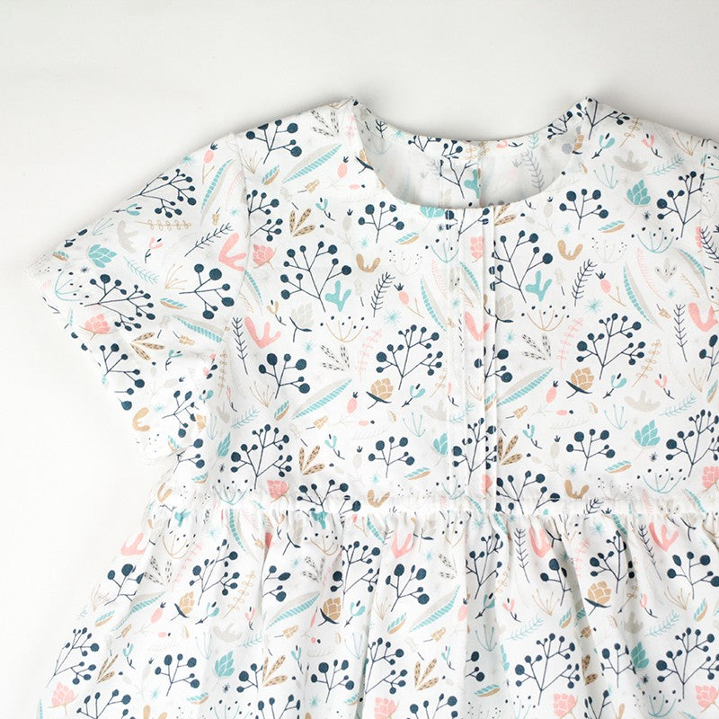 Robe bébé tissu Liberty bio, avec des petits plis sur le milieu devant