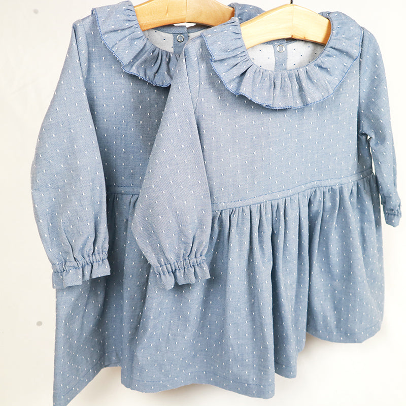 Robe à plumetis